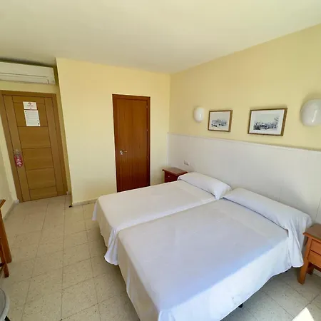 Hotel Cabello *